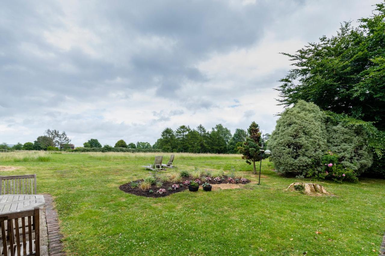 Вилла The Honeypot At Newlands In Bury Bury  Экстерьер фото
